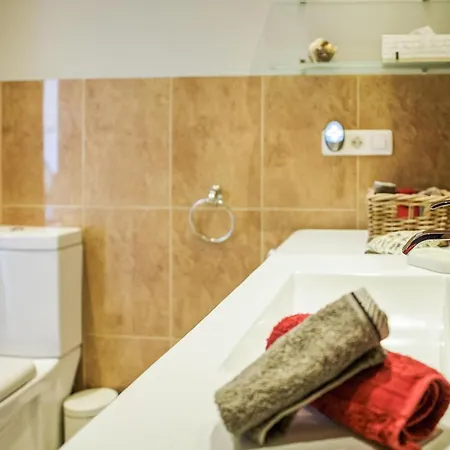 Stunning Apartment In Puerto De La Cruz With Outdoor Swimming Pool, Wifi And 1 Bedrooms * Puerto de la Cruz (Tenerife)